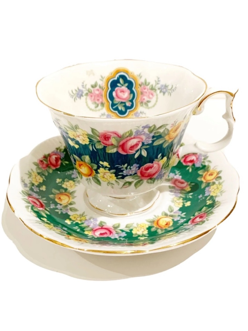 Royal Albert Bone China England Garland Series Sensation Tea Cup Saucer Floral